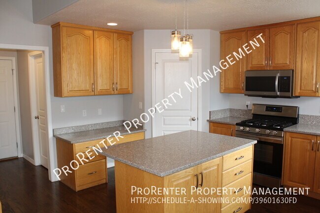Foto del edificio - 5 Bed, 3.5 Bath Layton Home on Culdesac