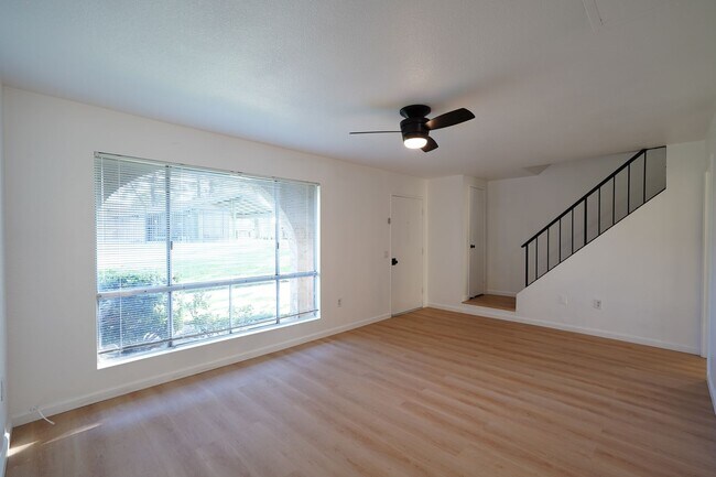 Foto del edificio - Spacious 3-Bedroom Home with 2-Car Garage in Riverside!