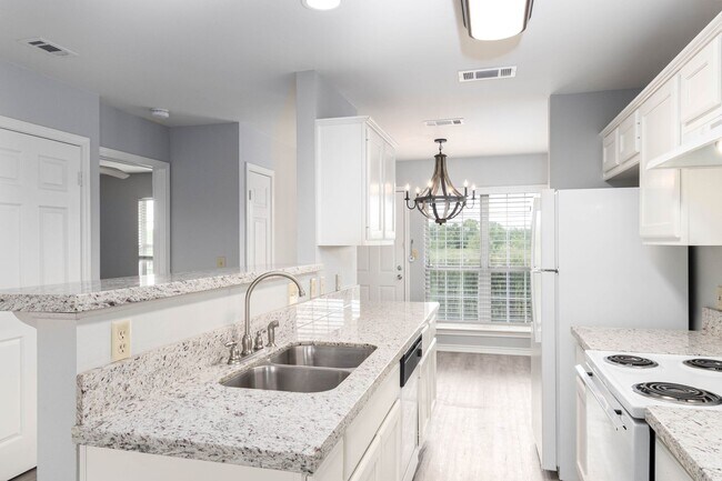 Foto del edificio - College Station home with stalls and arena on site!