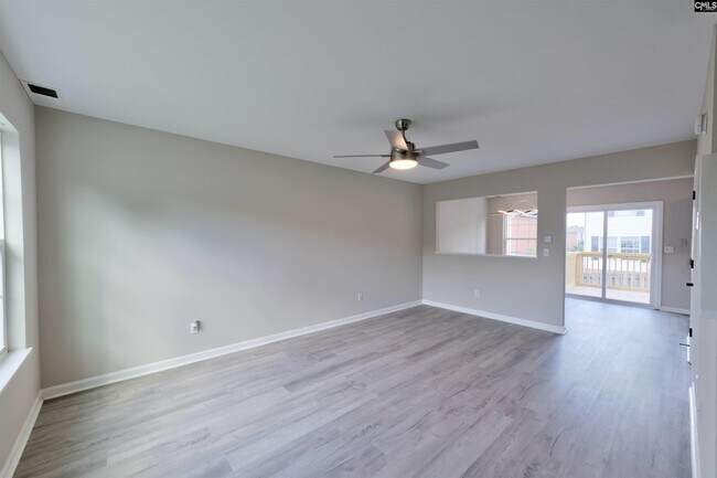 Building Photo - 104 Curvewood Rd