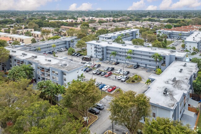 Additional Building View - Kendale Gardens