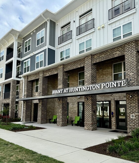 Building Photo - Avant at Huntington Pointe