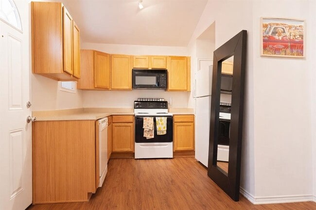 Foto del edificio - 4508 Bennett Ave