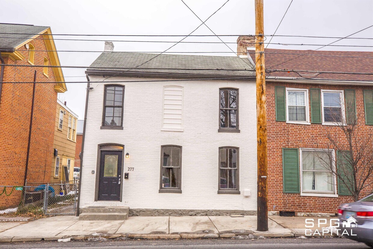 277 S 2nd St, Chambersburg, PA 17201 House Rental in Chambersburg, PA