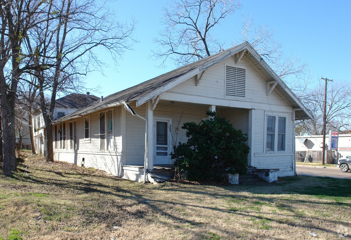 Building Photo - 309 W Wm J Bryan Pky