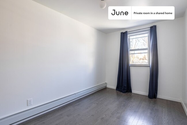 Foto del edificio - Room in Shared 4 bed/2 bath home