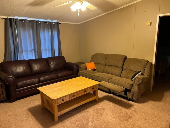 Foto del edificio - 765 Pine Tree Rd