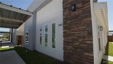 Building Photo - 11 Ozark Ave