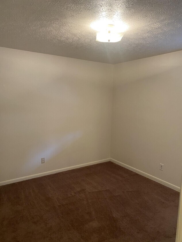 Building Photo - 3210 Tallywood Dr