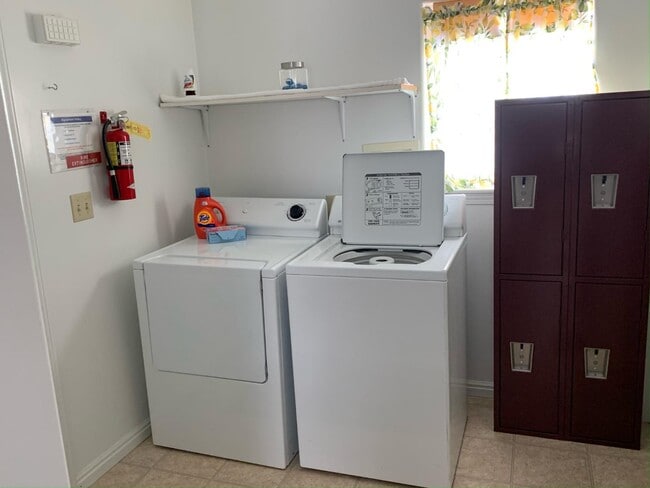 Foto del edificio - 113 Wyoming State Hwy 233