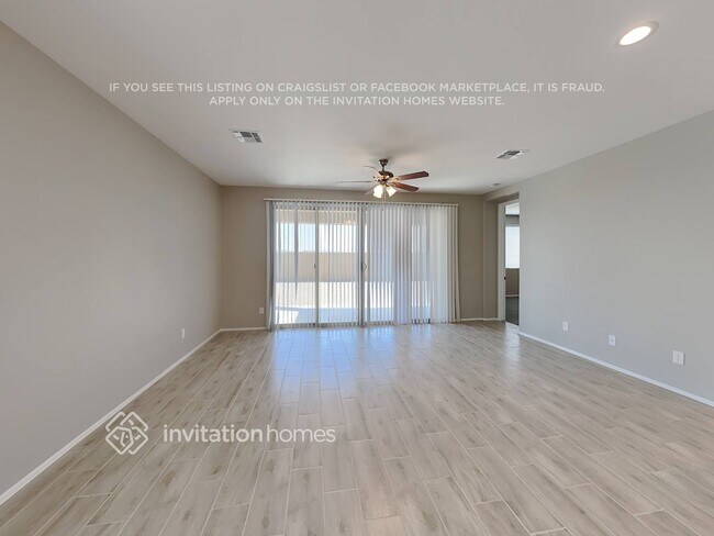 Foto del edificio - 15699 W Jackson St
