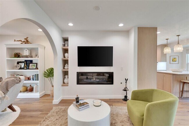 Foto del edificio - 2108 Wooten Dr