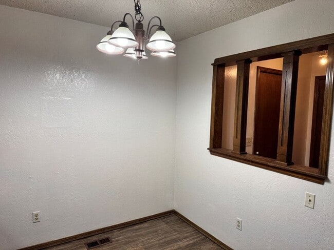 Photo - 2 bed 2 bath duplex refreshed with new flooring and bathroom countertops and paint, spacious and ... House