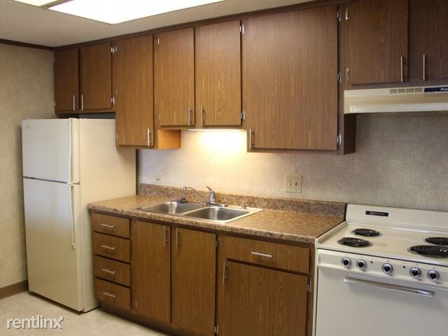 Foto del edificio - 100 Pine Ridge Dr