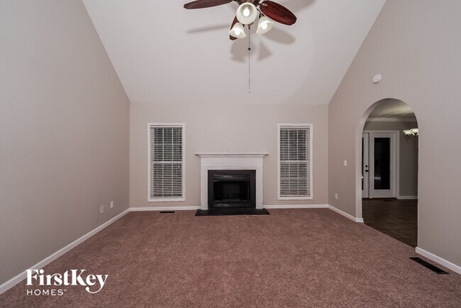 Foto del edificio - 352 Parkwood Dr