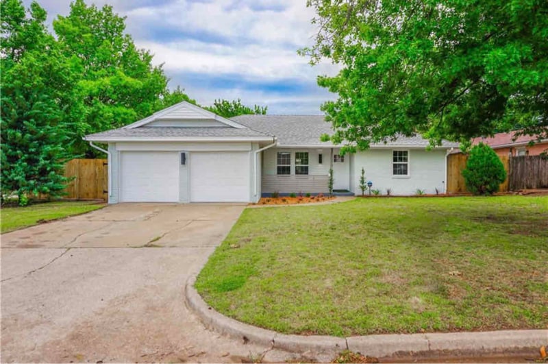 Photo - 9712 Essex Ct (The Village, OK)