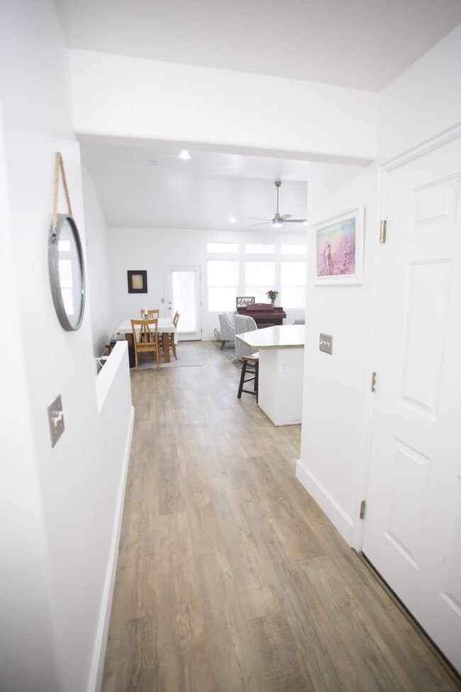 Building Photo - 1599 S Main St