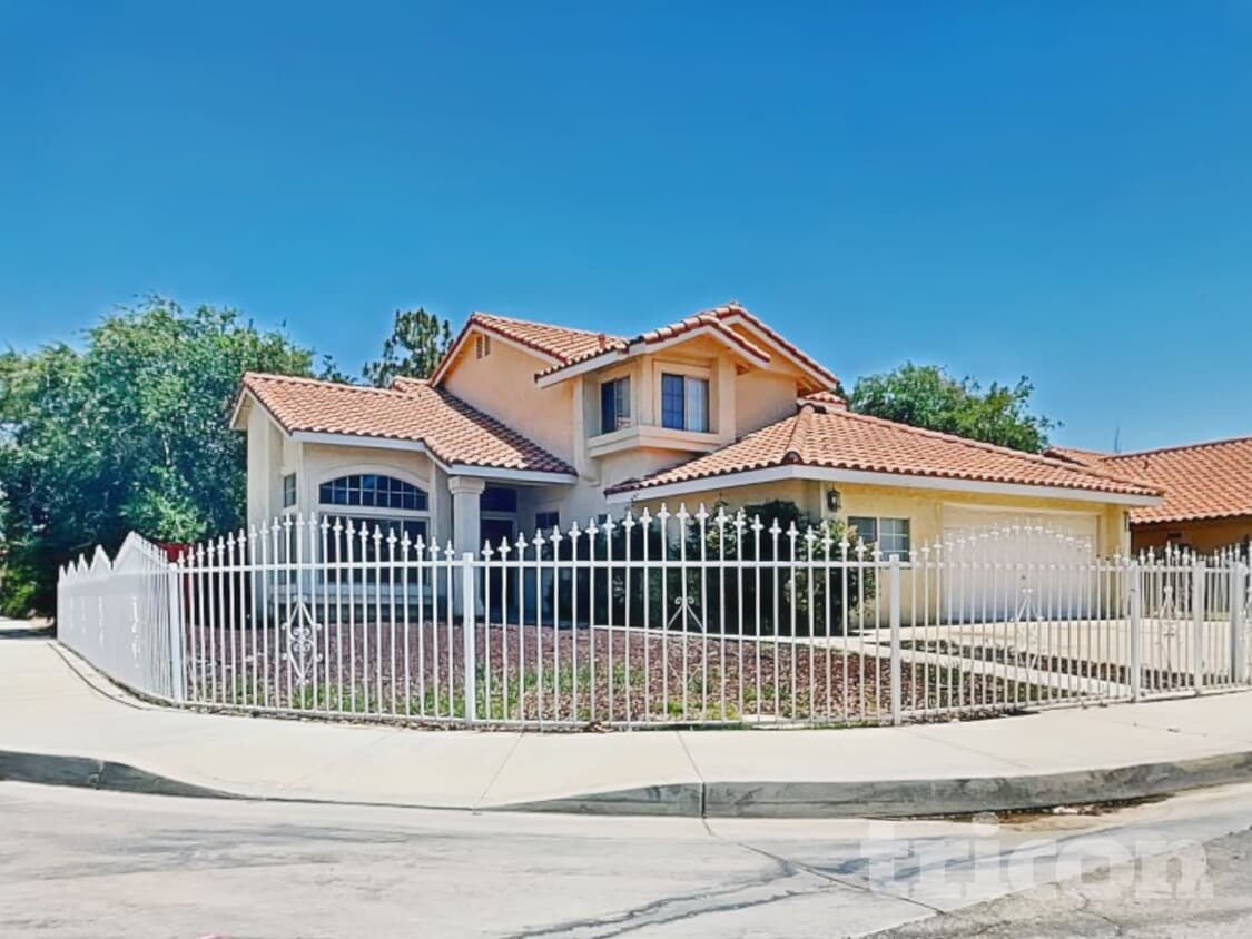 Foto principal - 44238 Gillan Ave