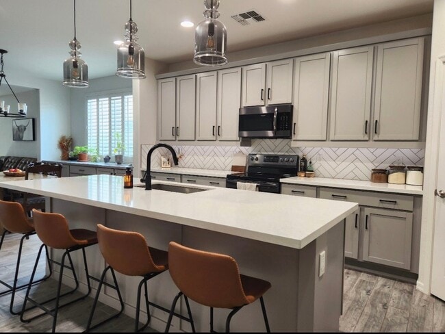 Foto del edificio - 5024 N 84th Dr
