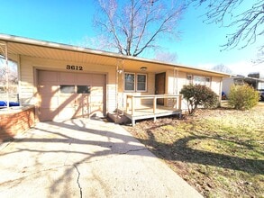 Building Photo - 3612 SW Kerry Ave