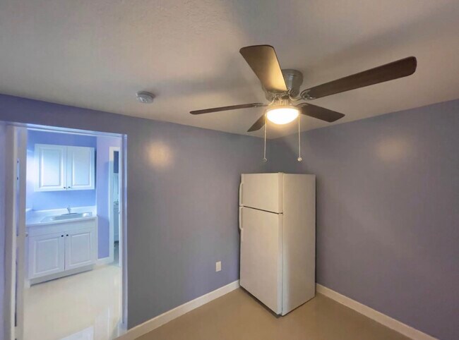 Foto del edificio - 941 E Dayton Cir