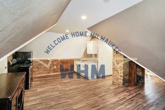 Foto del edificio - 2720 N Oakland Ave