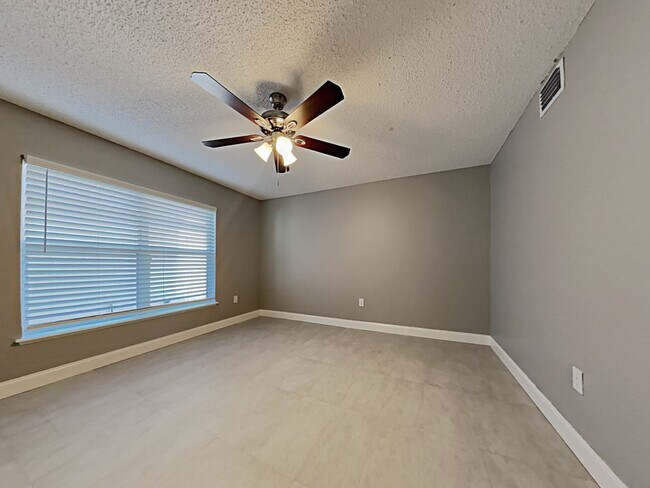 Building Photo - 1122 Soaring Osprey Way
