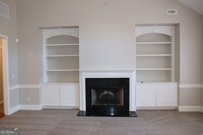 Foto del edificio - 125 Chatham Ct