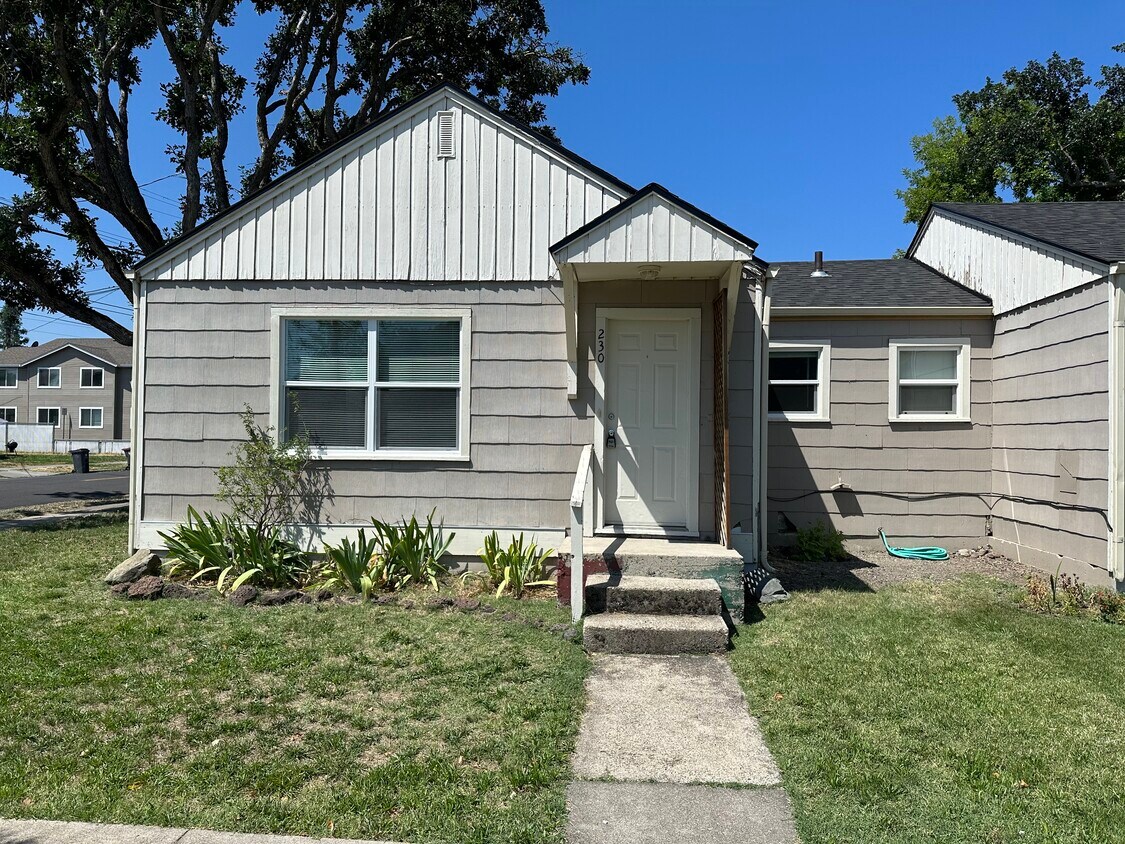 Foto principal - 230 Laurel St