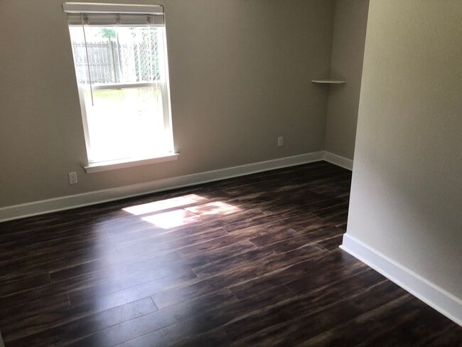 Building Photo - 1306 N Martin Luther King Jr Blvd.