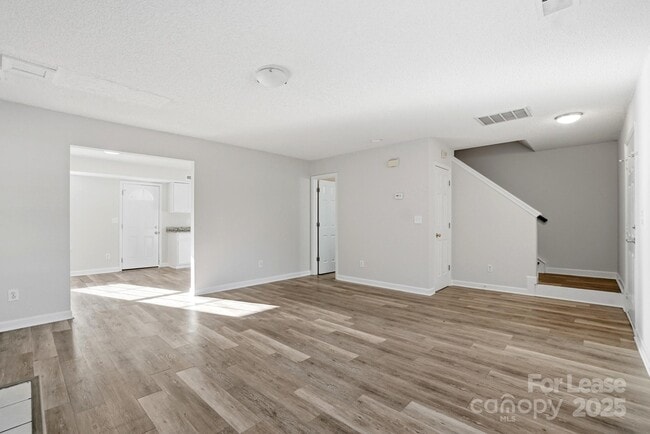 Building Photo - 2322 Pesca Ln