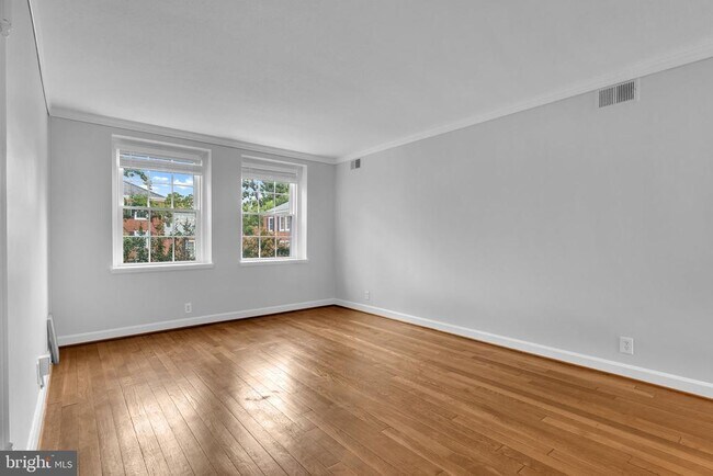 Foto del edificio - 2971 S Columbus St