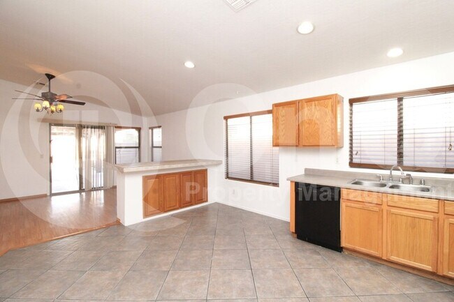 Building Photo - 2610 N 108th Dr