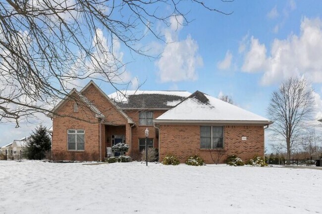 Building Photo - 5464 Sandy Dr
