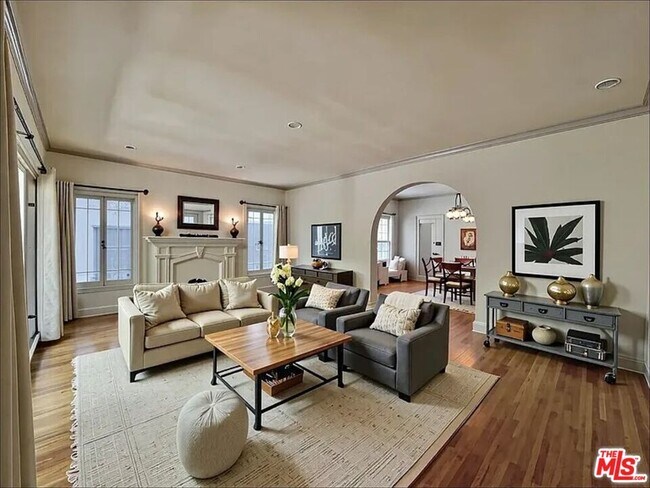 Foto del edificio - 145 N Sycamore Ave