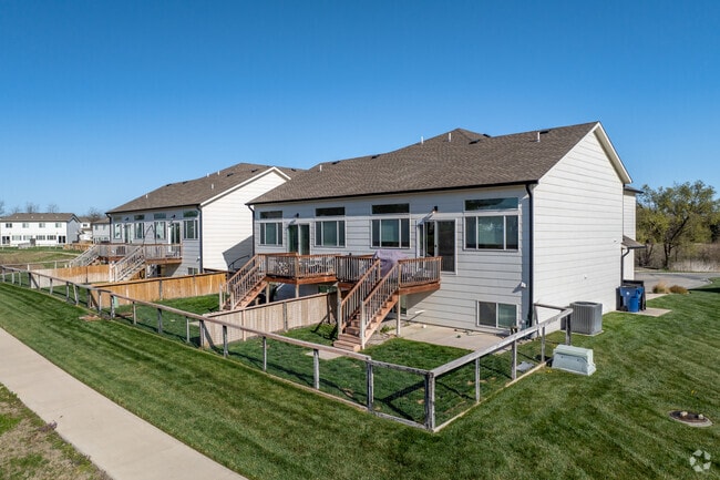 Fenced in yard - Clear Ridge Townhomes