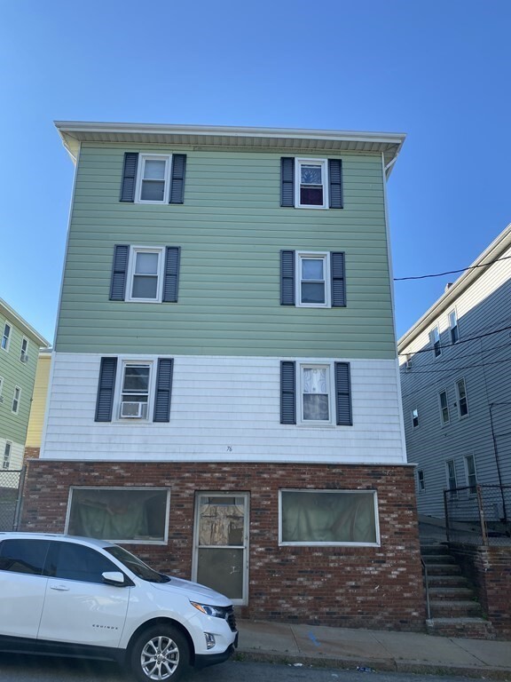 76 Boutwell St Unit 3W, Fall River, MA 02723 Room for Rent in Fall