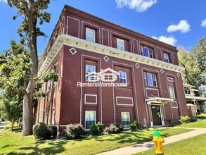 Building Photo - 1000 24th St