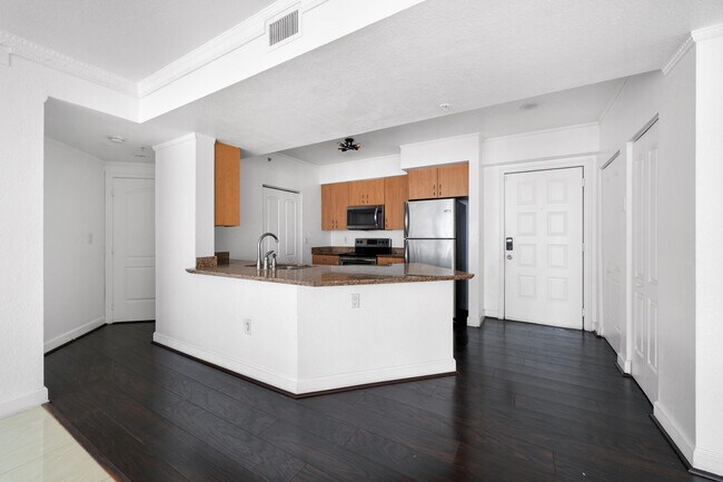 Foto del edificio - 1830 Radius Dr