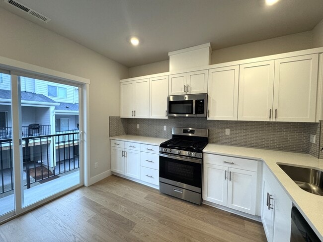 Building Photo - 15083 NW Ethel Ln