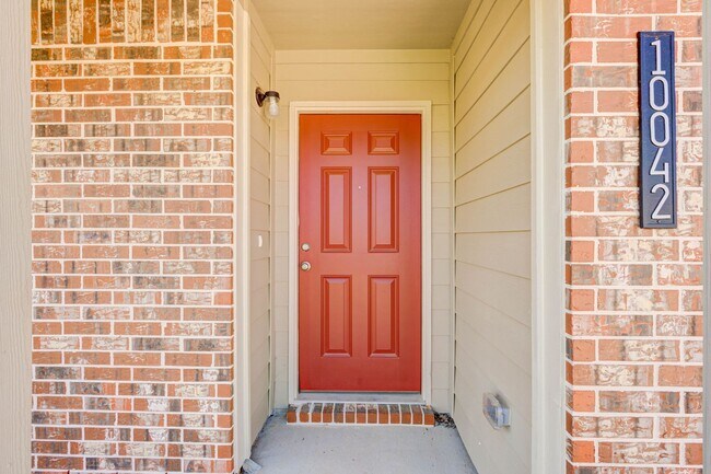 Foto del edificio - 4 bedroom home in Conroe!
