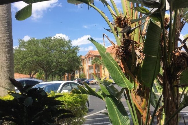 Building Photo - 6481 Aragon Way