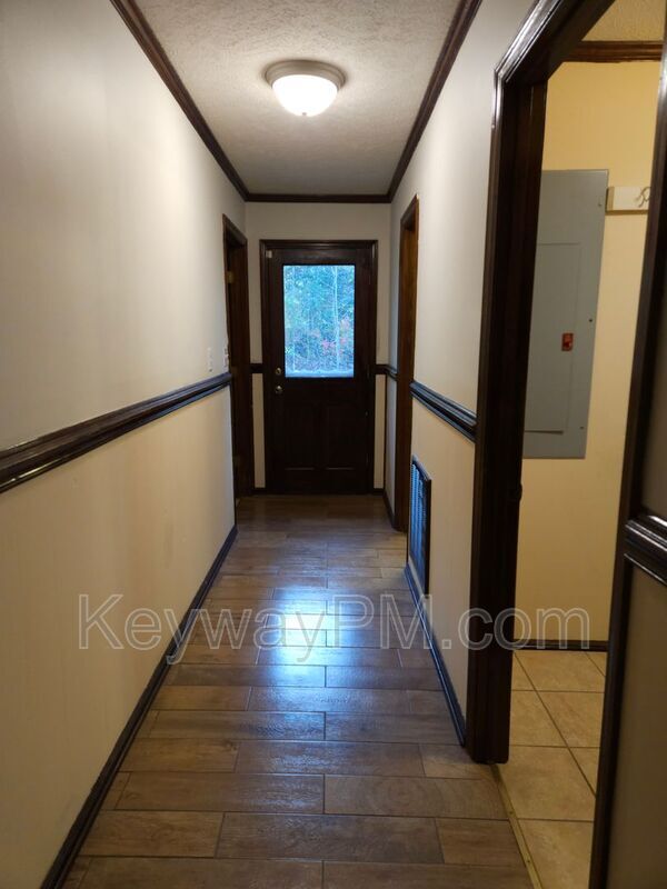 Foto del edificio - 299 Woodland Dr