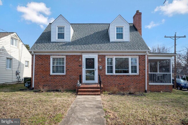 Building Photo - 1503 Stafford Ave