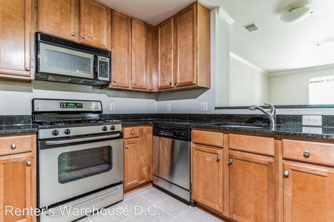 Building Photo - 2 br, 2 bath House - 1509 North Point Dr #2