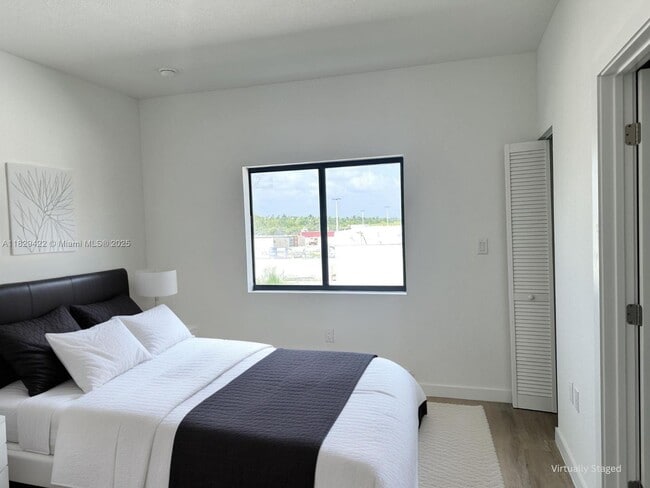 Foto del edificio - 307 NW 13th Pl