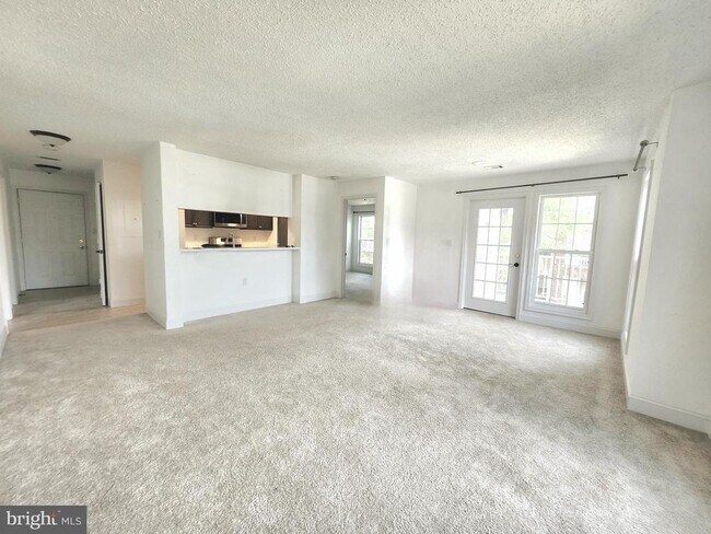 Building Photo - 20991 Timber Ridge Terrace