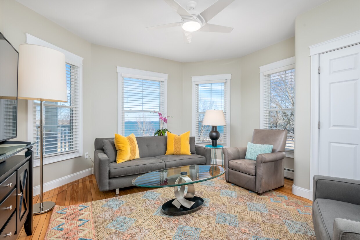 222 Eastern Promenade, Portland, ME 04101 Apartments 222 Eastern