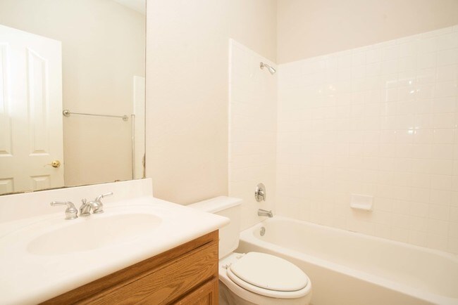 Foto del edificio - Beautiful 5 bedroom 3 bath house