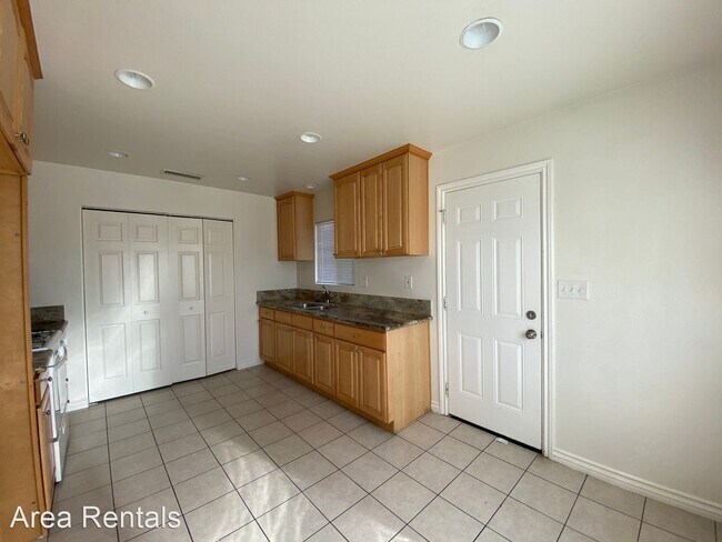 Foto del edificio - 3 br, 1.5 bath House - 2021 SEQUOIA DR